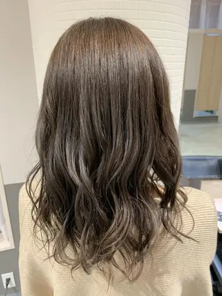 ミディアム ウサミ/髪質改善 酸性ストレート🌈のヘアスタイル