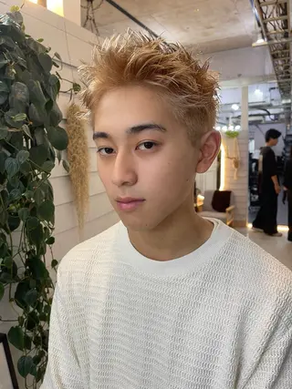 ショート カラー メンズ TATSUブリーチ/ ミルクティーベージュのヘアスタイル