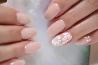 ネイル ママリンド　志村坂上店所属・しみ えんのネイルデザイン