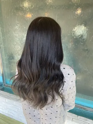 ロング 小田部 愛のヘアスタイル