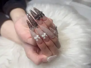 ネイル Nail & Divination Salon Splendore所属・齋藤 千聖のネイルデザイン