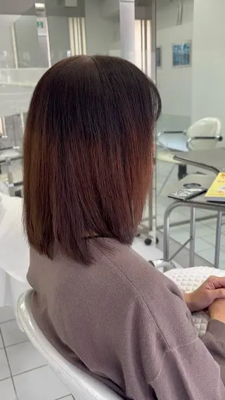 セミロング heads 丸田のヘアスタイル