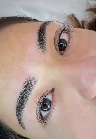 アイブロウ ブラジリアンワックス グレイスのエステ・リラクイメージ