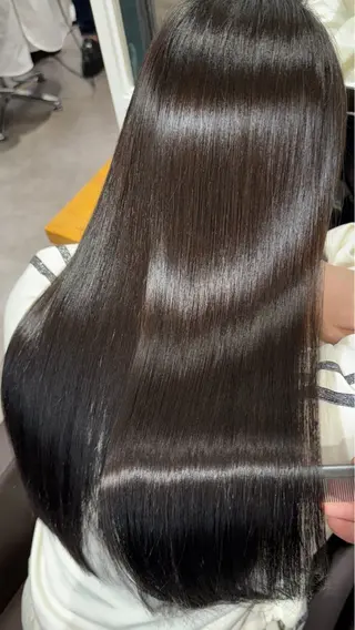 ロング サロウィン新宿三丁目所属・✨巻けるストレート・ 矯正特化✨taroのヘアスタイル