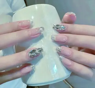 ネイル pink ladyサロン所属・べ にのネイルデザイン