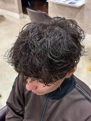 ショート パーマ 会社で浮かない ビジネスヘア/心斎橋のヘアスタイル