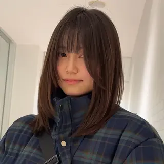 ミディアム 岸本 理希のヘアスタイル