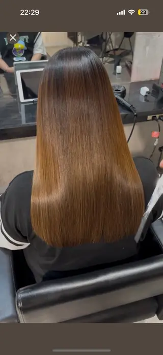 ロング 溝渕朋也 /髪質改善ストレートのヘアスタイル