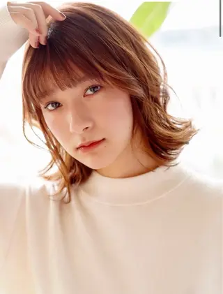 ミディアム 銀座/ハイトーン ミツイハルトのヘアスタイル