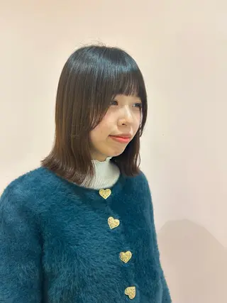 ミディアム Via  京都烏丸所属・ブロンド/ハイトーン /レイヤー/りなのヘアスタイル