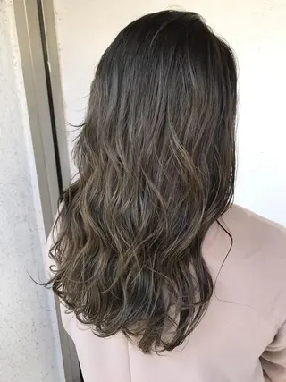 ミディアム 🌷L'oeuf 【ﾙﾌ】ホシカワ🌷のヘアスタイル