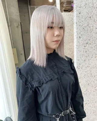 ミディアム カラー ヘアアレンジ lani ブリーチ /ダブルカラーのヘアスタイル