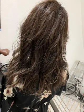 セミロング 村阪 由美子のヘアスタイル