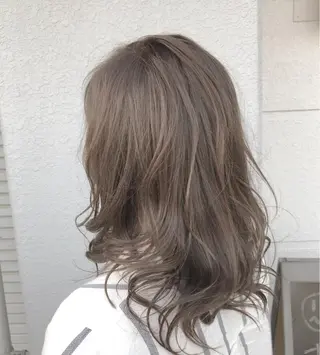 セミロング カラー レイヤーカット匠 イソザキノリユキのヘアスタイル