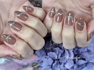ミディアム カラー ネイル Lea NAILsalon所属・Le’a NailSalonのネイルデザイン