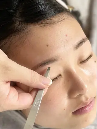 アイブロウ ダイヤモンドアイズ テクニカルサロン所属・小林 美香の眉毛・アイブロウイメージ