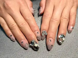 ネイル Roi〈ロワ〉 Minakoのネイルデザイン