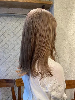 セミロング カラー SALOWIN下北沢所属・hazuki 🌝のヘアスタイル