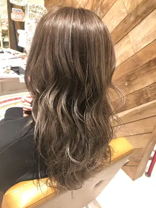 ロング 🧡艶髪・ゆるふわ style💛ミユのヘアスタイル