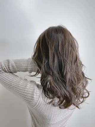 セミロング カラー 井手 伸哉のヘアスタイル