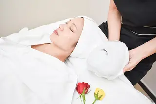 痩身&小顔サロン L i l yA sのエステ・リラクイメージ