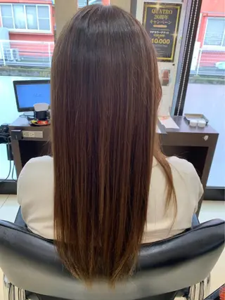 カラー OPERA 赤塚のヘアスタイル