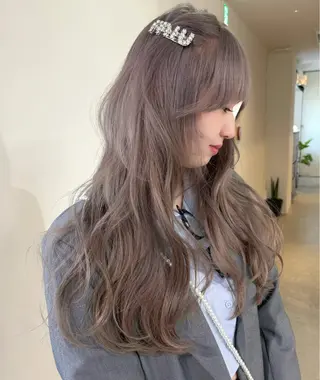 ロング カラー mizuki/ピンク ベージュ.レイヤーのヘアスタイル