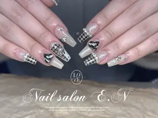 ネイル E.N🦋 長さ出し/持ち込みのネイルデザイン