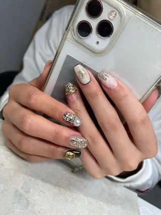 ロング カラー ヘアアレンジ キッズ ネイル マツエク・マツパ アイブロウ 福田 加奈のネイルデザイン