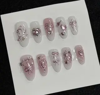 ネイル メイ 💅のネイルデザイン
