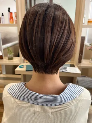 ショート カラー 鈴木 結のヘアスタイル