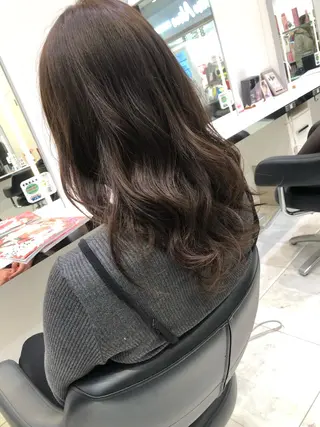 ロング 岸 保奈美のヘアスタイル
