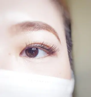 マツエク・マツパ U_la所属・U_la [ウーラ] 片岡の眉毛・アイブロウイメージ