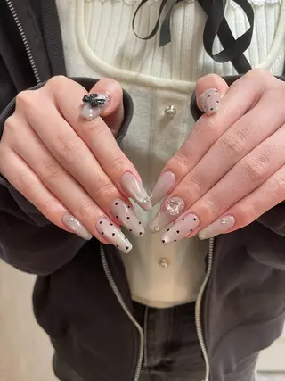 ネイル Kuwata Arisa⋆🍒⭒˚のネイルデザイン