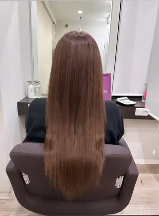 ロング TOMOMI /フロレゾンのヘアスタイル