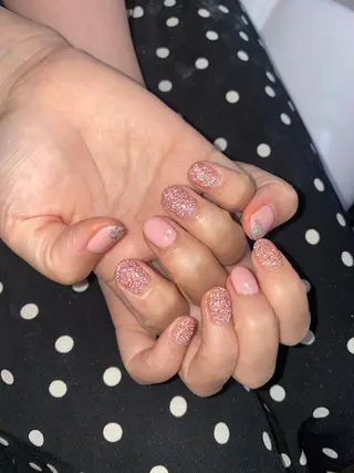 ネイル ♱˖⁺ 𝒎𝒐𝒑𝒊 ⁺のネイルデザイン