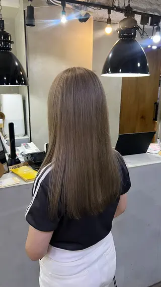 ロング 上野 日菜莉のヘアスタイル
