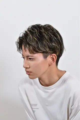 ショート カラー メンズ ブリーチパーマ🌍 正木天のヘアスタイル