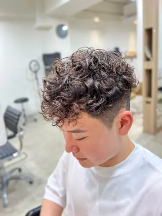 パーマ メンズ 心斎橋バレイヤージュ 小林勝貴のヘアスタイル