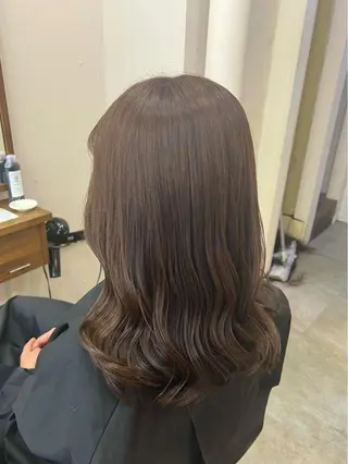 セミロング 店長🩷艶カラー 🧡💛リサ🫧のヘアスタイル