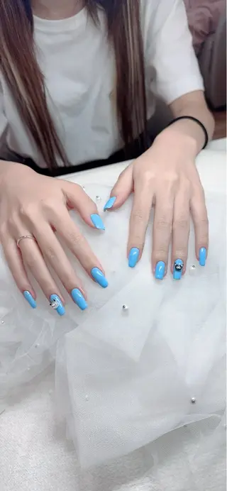 ネイル Fairyフェアリーネイルサロン所属・ゴ .のネイルデザイン