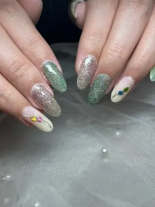 ネイル 丹野 奈菜のネイルデザイン