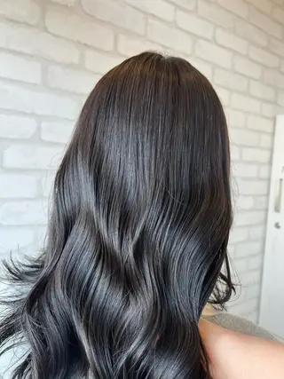 ロング カラー 石崎 真維のヘアスタイル