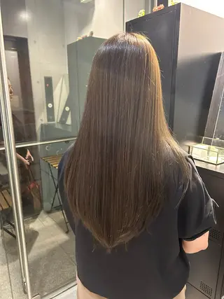 セミロング カラー 【銀座】艶髪/上品な カラー特化/涼/駅近のヘアスタイル