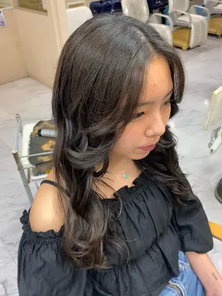 ロング カラー ヘアアレンジ 目黒 碧人のヘアスタイル