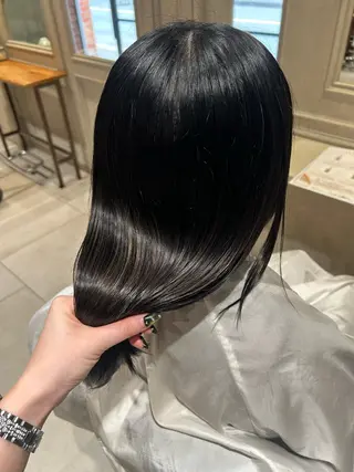 セミロング ⠀ リコのヘアスタイル