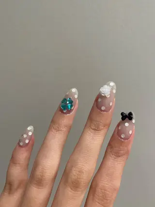 ネイル She nail 🕊SATOのネイルデザイン