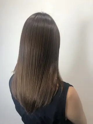 ロング カラー 若泉 瀬菜のヘアスタイル