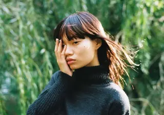 セミロング カラー NERO 眞下秋歩のヘアスタイル