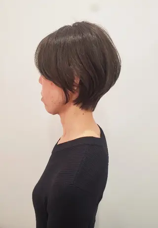 ショート カラー 齋藤 愛美/ 大人女性のショートのヘアスタイル